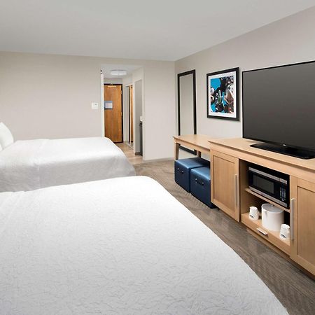 Hampton Inn & Suites Anaheim Гардън Гроув Екстериор снимка