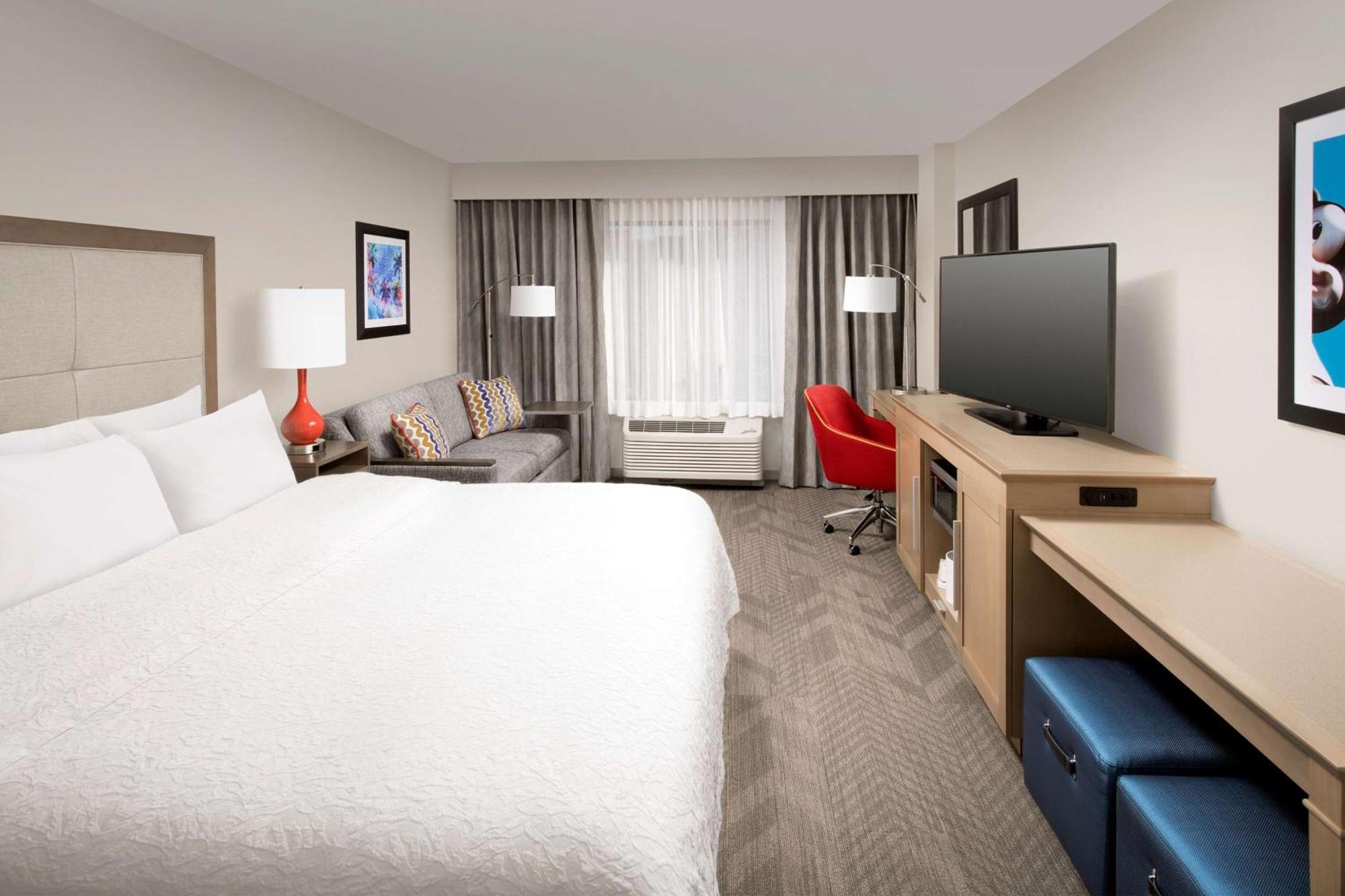 Hampton Inn & Suites Anaheim Гардън Гроув Екстериор снимка