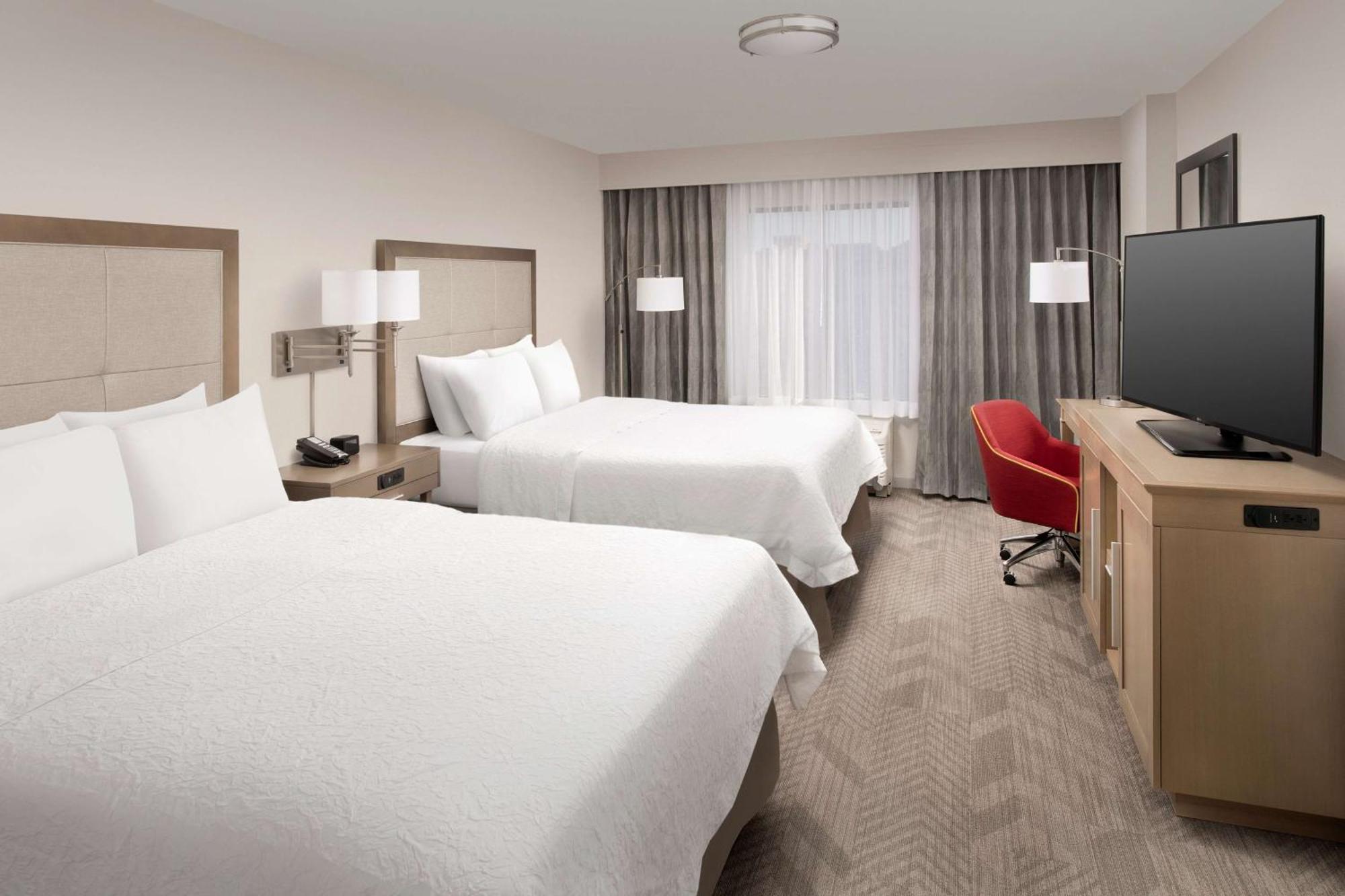 Hampton Inn & Suites Anaheim Гардън Гроув Екстериор снимка